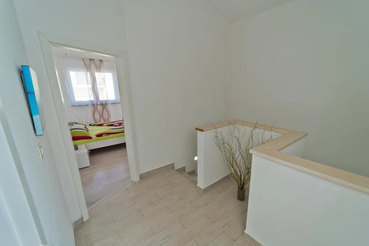 Villa Nal With Private Pool Near Pula