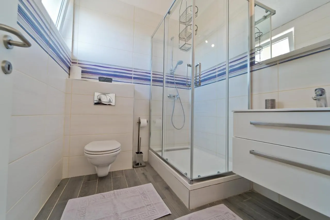 Villa Nal With Private Pool Near Pula Croatia