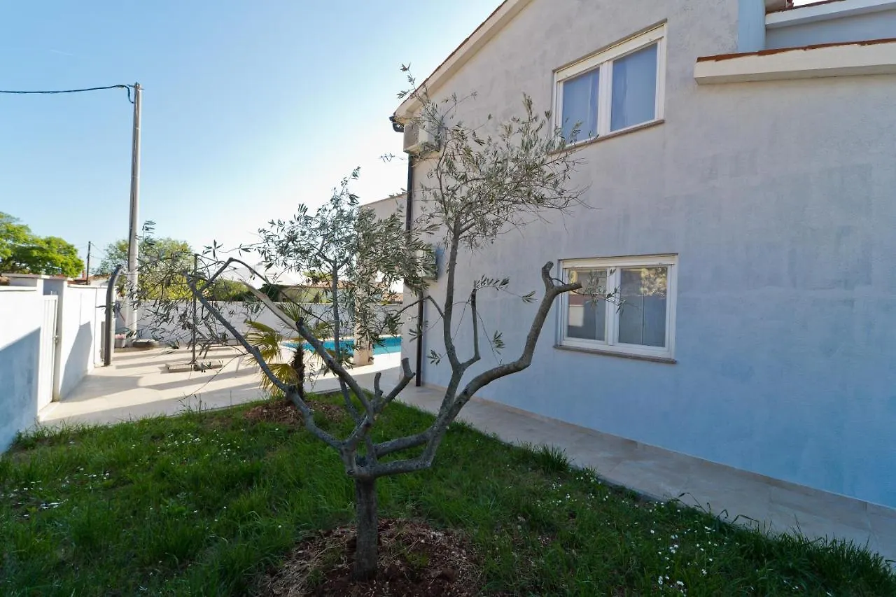 Villa Nal With Private Pool Near Pula location