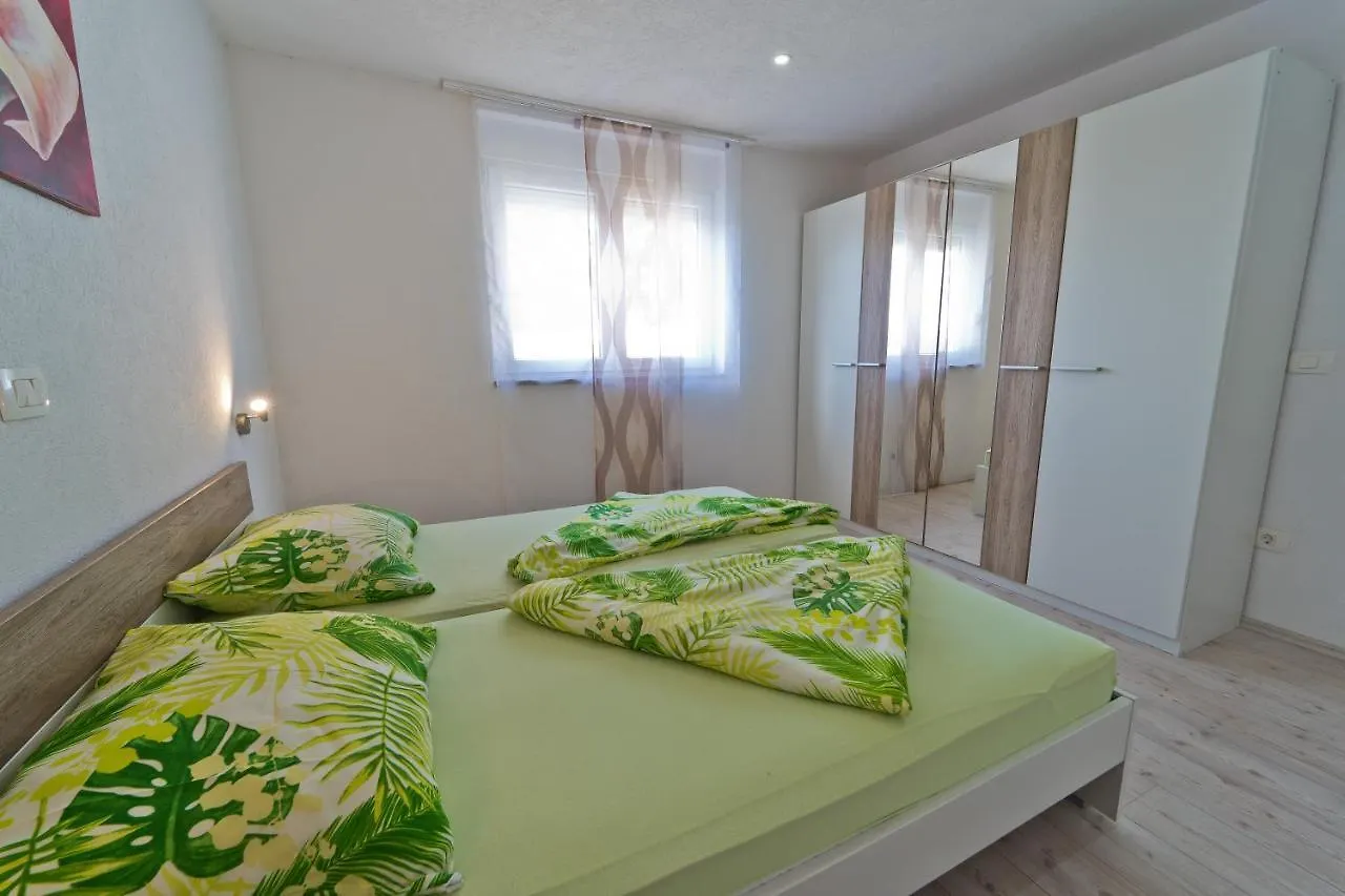 Villa Nal With Private Pool Near Pula